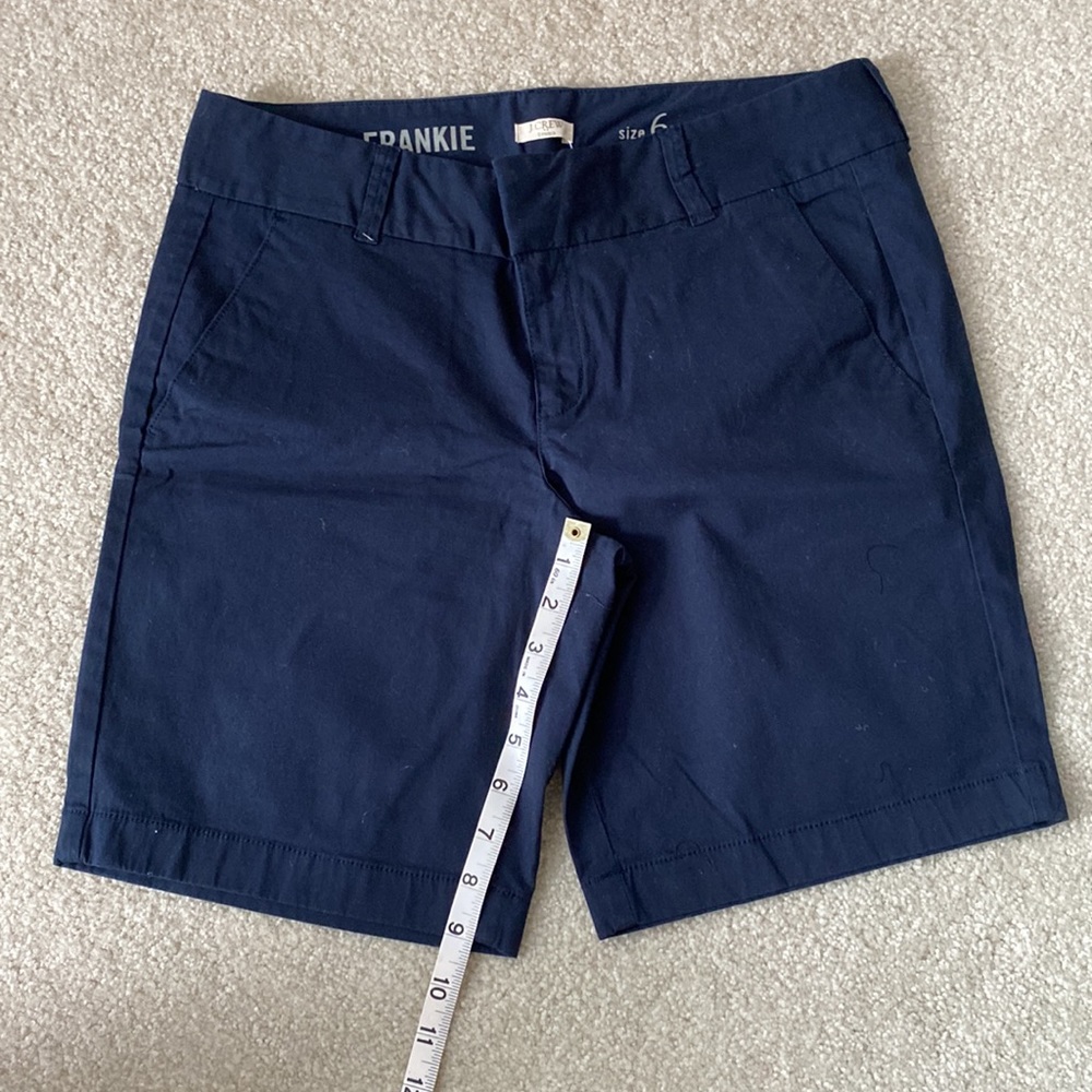 J. Crew Frankie navy shorts size 6. NWT. - Picture 4 of 5